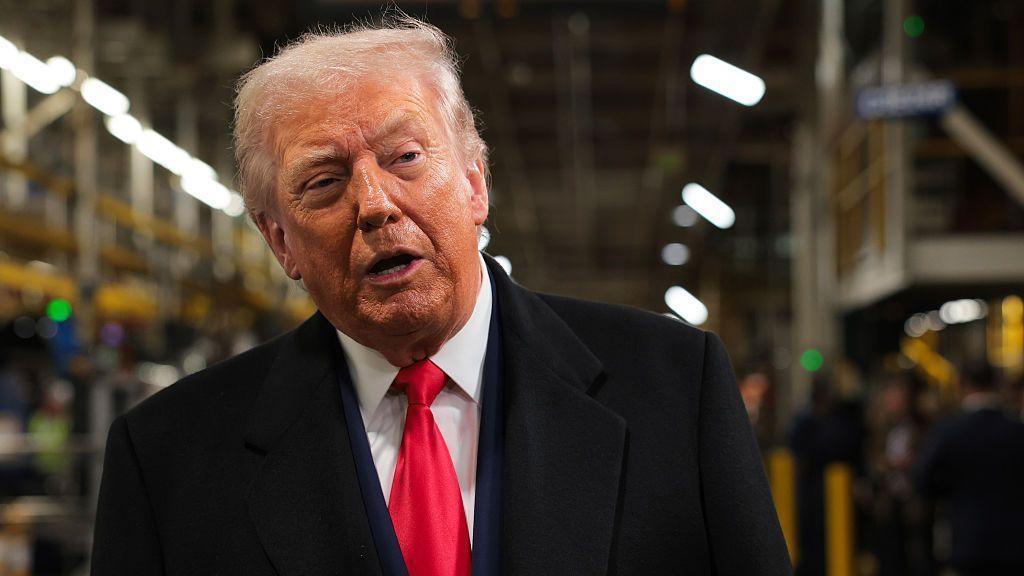 ABD İran Savaşı! Trump’tan İran’a açık tehdit: Altyapıyı vurur, petrolü ele geçiririz 1 ABD İran Savaşı! ABD Başkanı Donald Trump, İran ile sürdürülen müzakerelere ilişkin yaptığı açıklamada tansiyonu yükselten ifadeler kullandı.