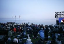 Çanakkale Kara Savaşları’nın 111. yılı anma etkinlikleri kapsamında Anzak Koyu’nda geleneksel Şafak Ayini düzenlendi.