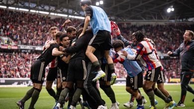 Alman Ligi’nde lider Bayern Münih, 2-0 geriye düştüğü Freiburg deplasmanında 3-2 kazanarak şampiyonluğa bir adım daha yaklaştı