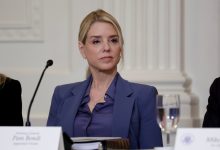 ABD Başkanı Donald Trump, Adalet Bakanı Pam Bondi'yi görevden aldığını açıkladı