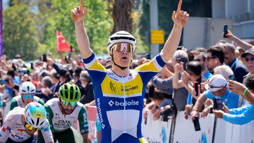 Cumhurbaşkanlığı Türkiye Bisiklet Turu’nun Çeşme-Selçuk etabını Team Flanders-Baloise sporcusu Tom Crabbe kazandı