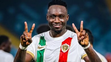 Mbaye Diagne sözünü tuttu 1 Trendyol 1. Lig'de Amed formasıyla 26 gole ulaşan Mbaye Diagne, takım arkadaşlarının her birine telefon hediye etti