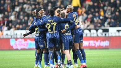 Trendyol Süper Lig'de Kayserispor deplasmanında kolay kazanan Fenerbahçe, lider Galatasaray'ı takibini sürdürdü