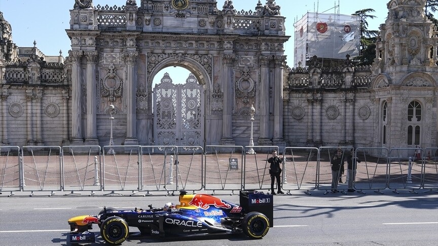 Formula 1 Türkiye Grand Prix’si altı yıl aradan sonra yeniden takvime girerken, ilk yarışın önümüzdeki yıl yapılacağı açıklandı.
