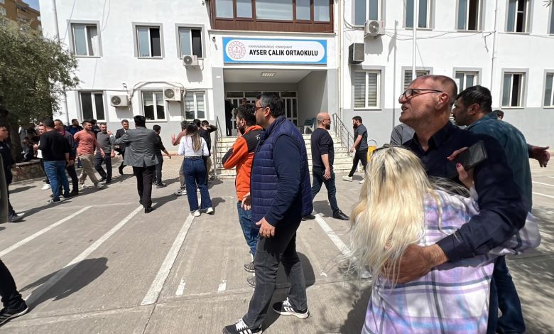 Şanlıurfa Siverek'in ardından bu kez Kahramanmaraş'ın Onikişubat İlçesi'nde okula saldırı gerçekleştirildi