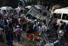 Kolombiya’nın Cauca bölgesinde Pan-Amerikan kara yoluna yerleştirilen patlayıcı, araçların geçişi sırasında infilak ettirildi.