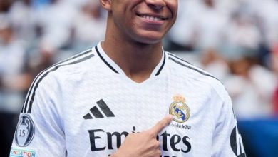 Real Madrid'in 2024'te Paris Saint Germain ile sözleşmesinin sona ermesinin ardından transfer ettiği Kylian Mbappe'ye taraftarlardan tepki