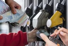 Cumartesi günü 4,13 TL zamlanan motorine bu kez indirim geldi. Salı gününden itibaren 4,35 TL'lik indirim tabelaya yansıdı