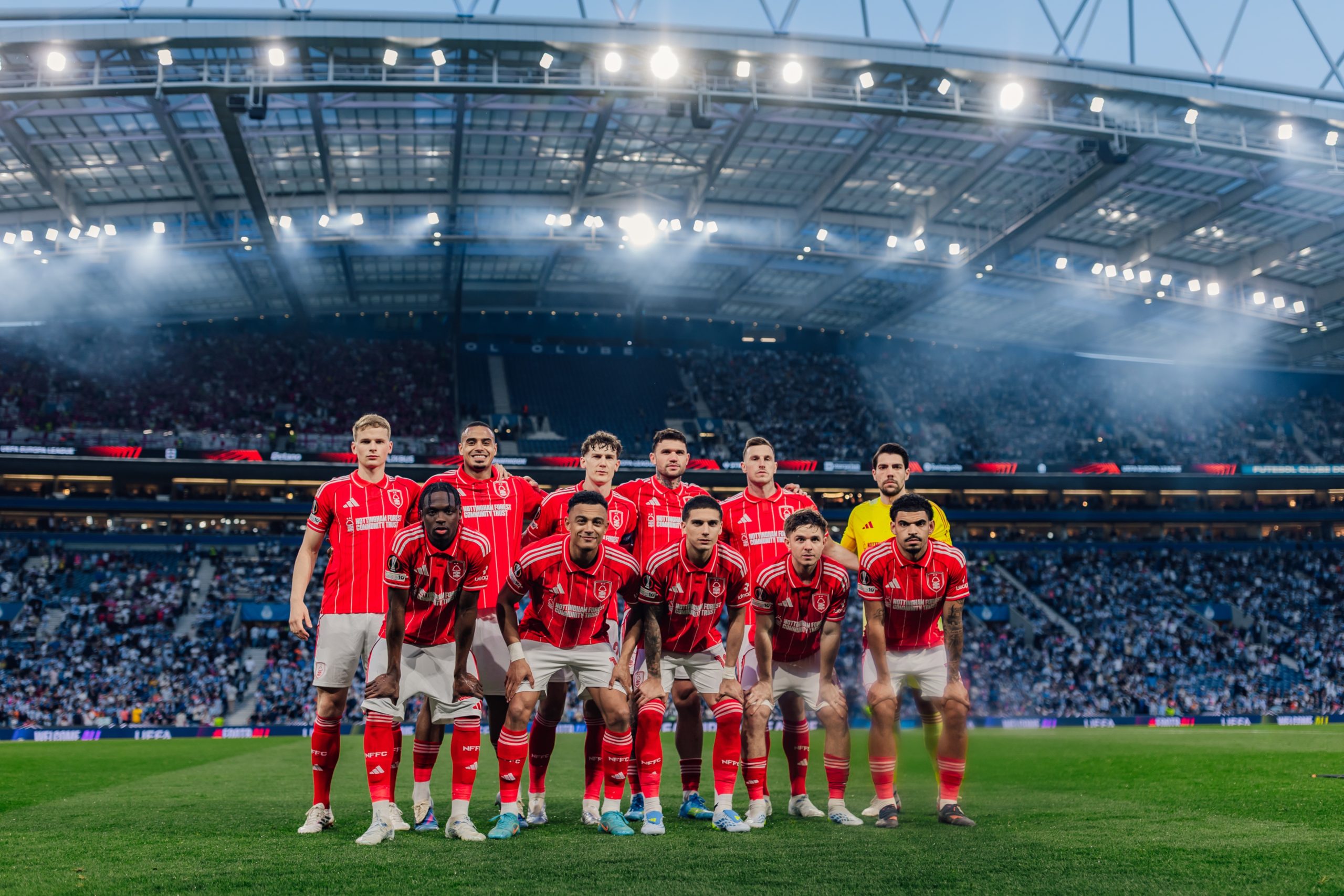 20 Mayıs’ta Beşiktaş Park’ın ev sahipliği yapacağı UEFA Avrupa Ligi çeyrek finali ilk maçlarında iki İngiliz ekibi Nottingham Forest ve Aston Villa avantaj yakaladı