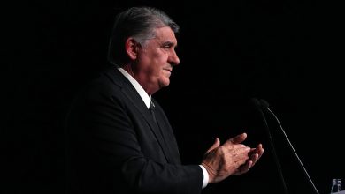 Beşiktaş'ta 300 milyon Euro borç iddiası camiada endişe yaratırken spor yazarı Cem Dizdar, "Bu rakama ülkenin futbolu silinip yeniden kurulur" dedi