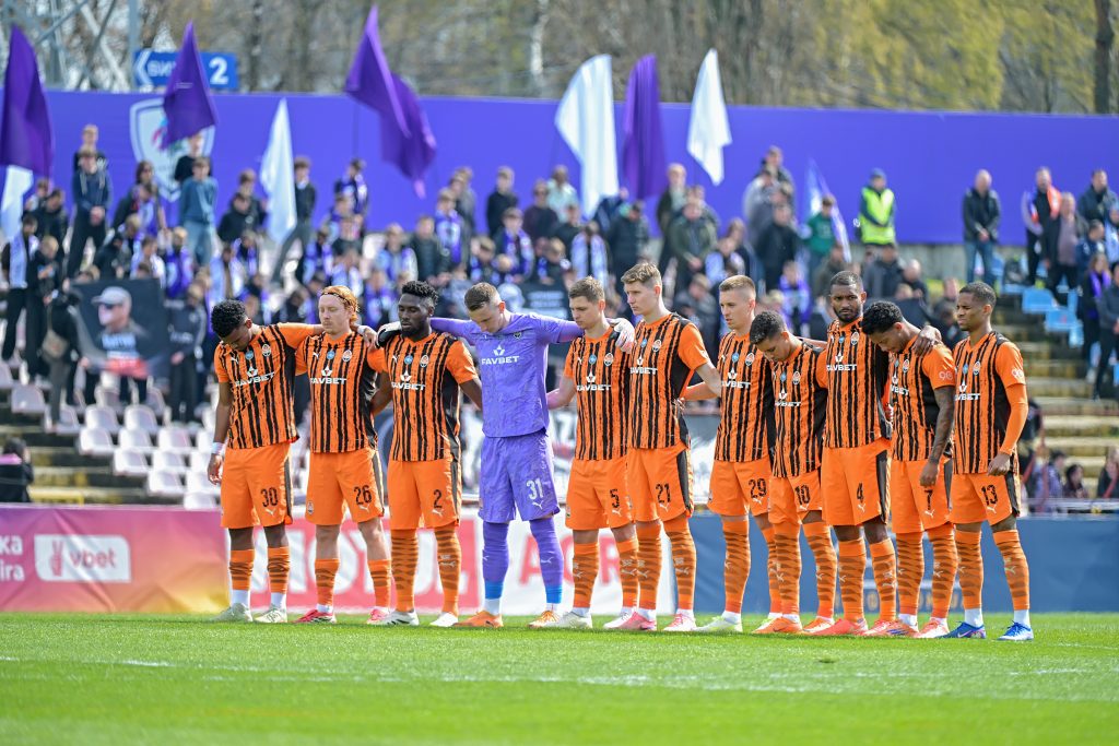 Arda Turan derbiden istediğini aldı 1 shakhtar1 1