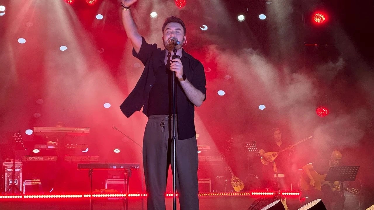 Ünlülerin uyuşturucu test sonuçları çıktı 1 İstanbul Cumhuriyet Başsavcılığı tarafından yürütülen uyuşturucu soruşturmasında gözaltına alınıp serbest bırakılan bazı isimlerin test sonuçları belli oldu.