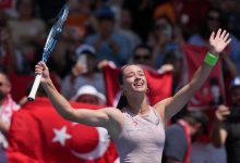 Tenisteki gururumuz Zeynep Sönmez, WTA Madrid 3. turunda Arjantinli Solana Sierra'ya 2-1 yenilerek elendi