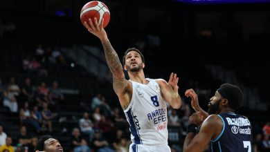 Türkiye Sigorta Basketbol Süper Ligi play-off çeyrek final ilk maçında Anadolu Efes, Türk Telekom’u 86-75 mağlup etti