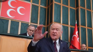 MHP Genel Başkanı Devlet Bahçeli, Kurban Bayramı dolayısıyla CHP Genel Başkanı Kemal Kılıçdaroğlu ve CHP TBMM Grup Başkanı Özgür Özel’i telefonla arayarak bayramlarını kutladı.