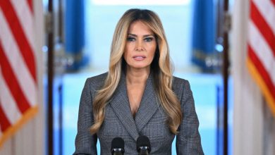 Melania Trump ile Michael Wolff arasındaki Jeffrey Epstein bağlantılı sözler üzerinden başlayan hukuk mücadelesinde mahkemeden Wolff aleyhine karar çıktı.