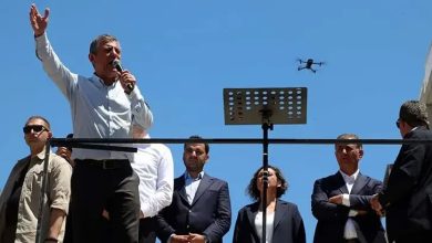 Bayram programı için memleketi Manisa’ya giden Özgür Özel, CHP’ye yönelik girişimlerin partinin iktidar yürüyüşünü durdurmayı amaçladığını söyledi.
