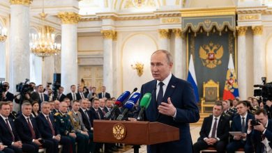 Rusya Devlet Başkanı Vladimir Putin, öğretmenini otelden alarak kendi kullandığı araçla Kremlin'e götürdü