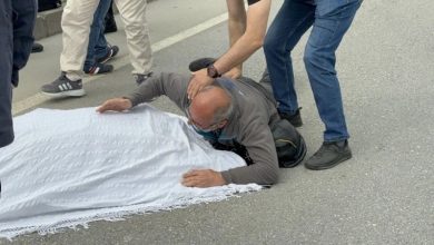 Samsun'da fabrikada işe başlayacağı ilk gün iş yerinin karşısında yolun karşısına geçmeye çalışan Hatun Kabadayı, otomobilin çarpması sonucu hayatını kaybetti