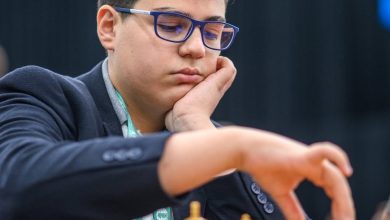 14 yaşındaki satranç dehamız Yağız Kaan Erdoğmuş, dünyanın bir numarası olan Magnus Carlsen'e 5 saat direndi