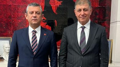 CHP'den istifa ettiğini açıklayan İzmir Büyükşehir Belediye Başkanı Cemil Tugay, Özgür Özel ile konuşmasını anlattı
