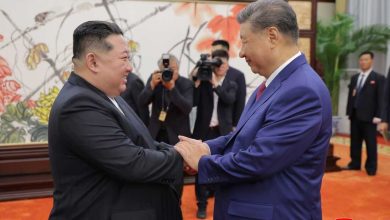 Çin Devlet Başkanı Şi Cinping, Pyongyang ziyaretinde Kuzey Kore lideri Kim Jong-un ile stratejik iletişimi artırma konusunda mutabık kaldı.