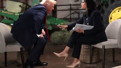 ABD Başkanı Donald Trump’ın katıldığı televizyon programı, seçim hilesi iddiaları ve 6 Ocak Kongre baskınına ilişkin soruların ardından gerilimli anlara sahne oldu.