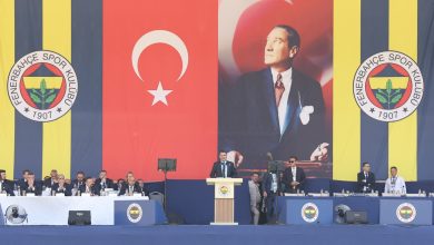Fenerbahçe’nin olağanüstü seçimli genel kurulunda denetim kurulu raporunun okunduğu sırada başkan adayları Aziz Yıldırım ve Hakan Safi lehine yapılan tezahüratlar nedeniyle tansiyon yükseldi.
