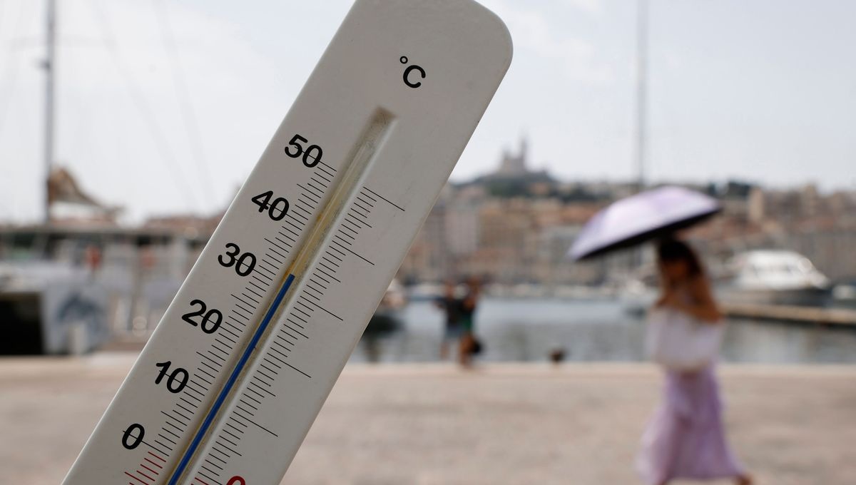 Fransa’da etkili olan sıcak hava dalgası nedeniyle hastanelerde yoğunluk arttı, bazı bölgelerde sıcaklık rekorları kırıldı.