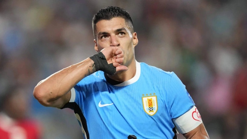 Uruguaylı yıldız Luis Suarez, 2026 Dünya Kupası sürecinde Uruguay Milli Takımı’nın ABD’de karşılaştığı muameleye sert sözlerle tepki gösterdi.
