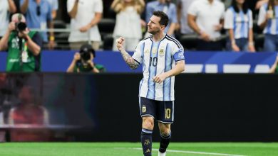 2026 Dünya Kupası'nda Arjantin üçte üç yaparken oyuna 60. dakikada giren Lionel Messi, nefis bir frikik golü attı
