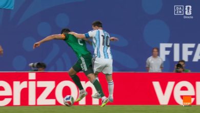 Arjantin'in Cezayir'i 3-0 yendiği maçta hat-trick yapan Lionel Messi'nin 31. dakikada kırmızı kartlık hareketinin görmezden gelinmesine tepki büyük