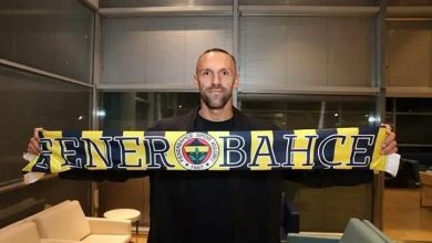 Fenerbahçe'de sağ alt adalesinde kısmi yırtık tespit edilen Vedat Muriqi sahalardan yaklaşık 1 ay uzak kalacak