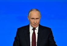 Rusya Devlet Başkanı Vladimir Putin, ülkede akaryakıt istasyonlarında kuyruklar oluştuğunu ve bazı bölgelerde yakıta erişimde sorun yaşandığını kabul etti