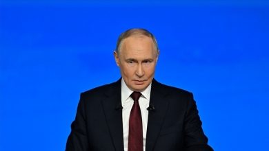 Rusya Devlet Başkanı Vladimir Putin, ülkede akaryakıt istasyonlarında kuyruklar oluştuğunu ve bazı bölgelerde yakıta erişimde sorun yaşandığını kabul etti