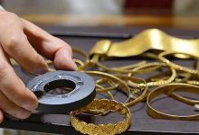Adalet Bakanı Akın Gürlek, sahte altın üretimi ve pazarlaması yaptığı belirlenen kuyumcu, atölyeci, çantacı ve kalıpçılara yönelik 10 ilde eş zamanlı operasyon düzenlendiğini açıkladı.