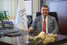 Seferihisar Belediye Başkanı İsmail Yetişkin’in de aralarında bulunduğu 12 kişi tutuklandı.