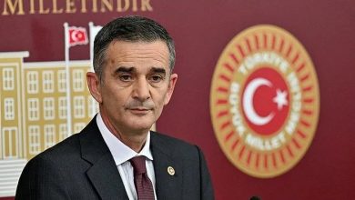 İYİ Parti'den gelen Nimet Özdemir'in ardından Sakarya Milletvekili Ümit Dikbayır da CHP'den istifa ettiğini açıkladı