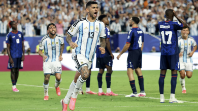 Arjantin uçurumdan döndü: Yeşil Burun Adaları’nın tarihi direnişi uzatmada kendi kalesine golle bitti 1 Messi'li Arjantin, Cape Verde karşısında büyük bir şokun eşiğinden döndü. Lionel Messi’nin gol attığı maçta son sözü uzatmada gelen kendi kalesine gol söyledi.