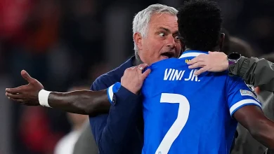 Real Madrid' de gündem Arda Güler ve Vinicius Junior 11 Arda Güler'in ve Vinicius Junior'un Jose Mourinho'nun Real Madrid'in başına geçmesiyle beraber geleceğinin nasıl olacağı merak konusu oldu.