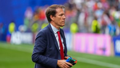 Belçika’dan FIFA’ya Balogun tepkisi! Garcia’dan “1 Nisan şakası” çıkışı 1 Belçika Teknik Direktörü Rudi Garcia, FIFA’nın ABD’li futbolcu Folarin Balogun’un kırmızı kart cezasını ertelemesine tepki gösterdi.