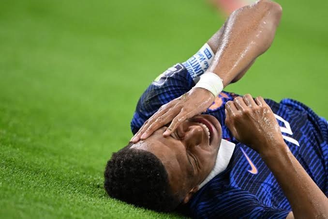 Mbappe, Dünya Kupasına bu sözlerle veda etti 1 Fransa’nın İspanya’ya 2-0 yenilerek 2026 Dünya Kupası’na yarı finalde veda etmesinin ardından Kylian Mbappe, yenilgiyi taktiksel ve teknik hatalara bağladı.