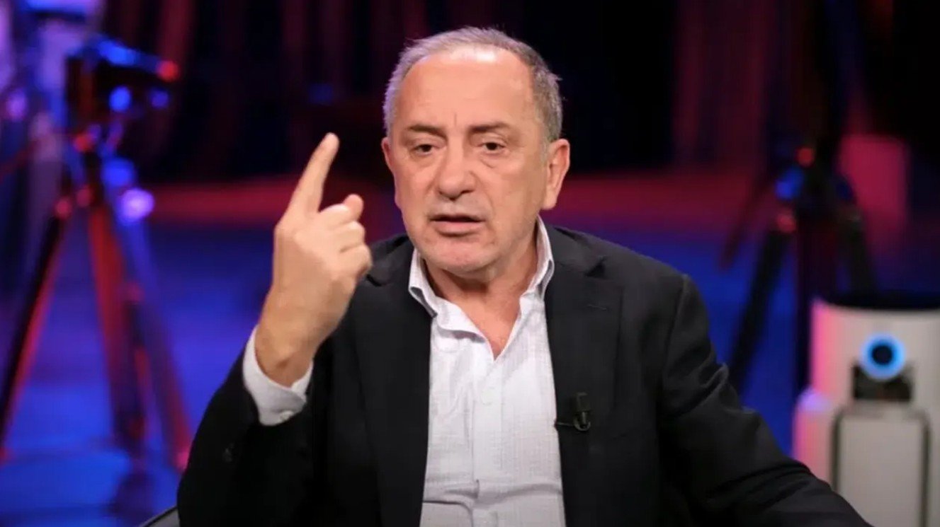 Fatih Altaylı: Haluk Levent bir suç lideri! 1 Gazeteci Fatih Altaylı, AHBAP soruşturması kapsamında gözaltına alınan Haluk Levent için "Suç makinesi" ifadesini kullandı