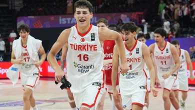 Basketbolda devrim! 17 Yaş Altı Dünya Kupası'nda yarı finaldeyiz 1 Basketbol FIBA 17 Yaş Altı Dünya Kupası’nda Erkek Basketbol Takımımız, İstanbul’da Turkcell Basketbol Gelişim Merkezi’nde çeyrek finalde Fransa'yı eledi