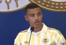 Fenerbahçe yeni transferleri Mason Greenwood, Nathan Ake ve Vedat Muriqi için ortak imza töreni düzenledi