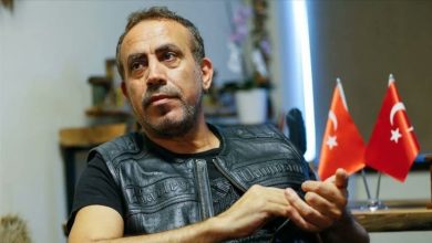 Haluk Levent: Asıl bombayı bekleyin 1 Ahbap Derneği hakkında başlatılan soruşturma kapsamında gözaltına alınan sanatçı Haluk Levent, açıklama yaptı