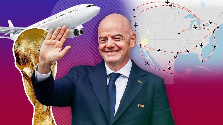 Gianni Infantino yeniden gündemde 2 FIFA Başkanı Gianni Infantino hakkındaki eleştirilerden birisi de özel jetle sık seyahat ederek tonlarca karbon ayak izi bırakması sebebiyle oldu