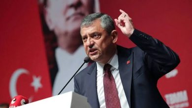 Özgür Özel yeni parti için tarih verdi 1 CHP’deki hukuki süreçlere ilişkin konuşan Özgür Özel, sonuç alınamaması halinde yeni parti için resmi adımın atılacağını söyledi