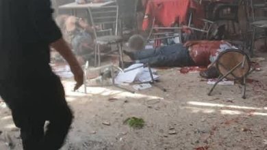 Suriye'nin başkenti Şam'da şiddetli patlama! 1 Suriye'nin başkenti Şam'da bir kafede masa altına yerleştirilen bombanın patlaması sonucu en az 5 kişi hayatını kaybetti