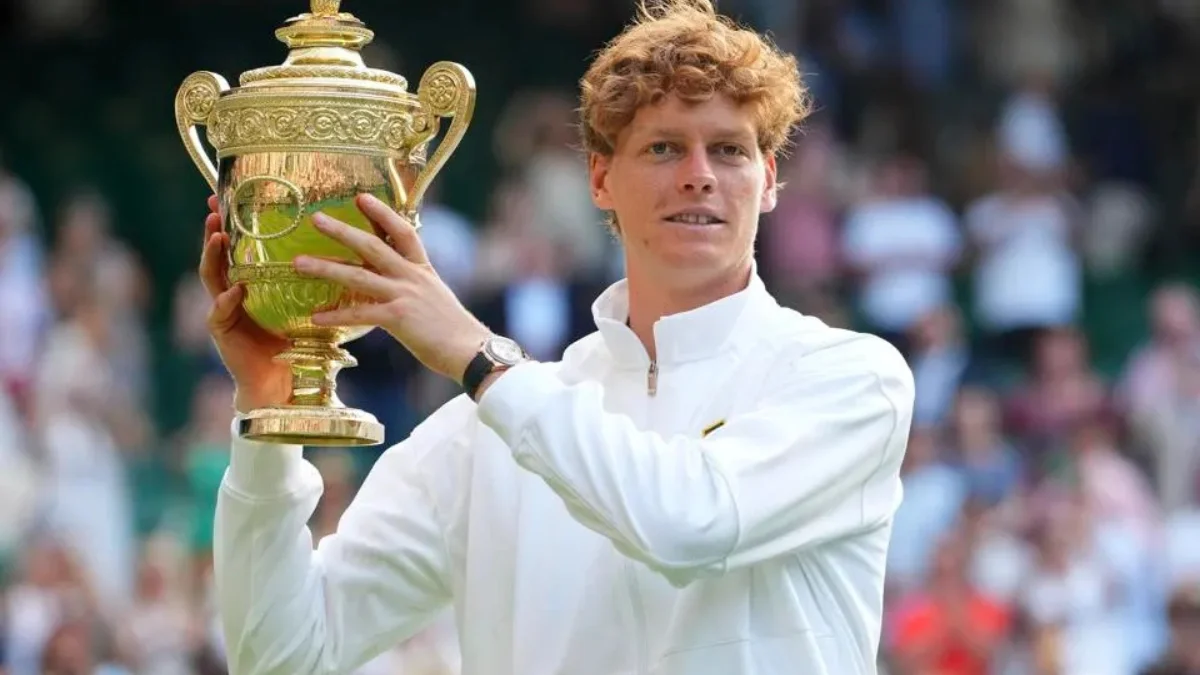 Jannik Sinner Wimbledon'a damga vurdu 1 sinner kupa foto